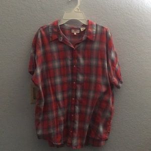 Short sleeve plaid Levi’s button up